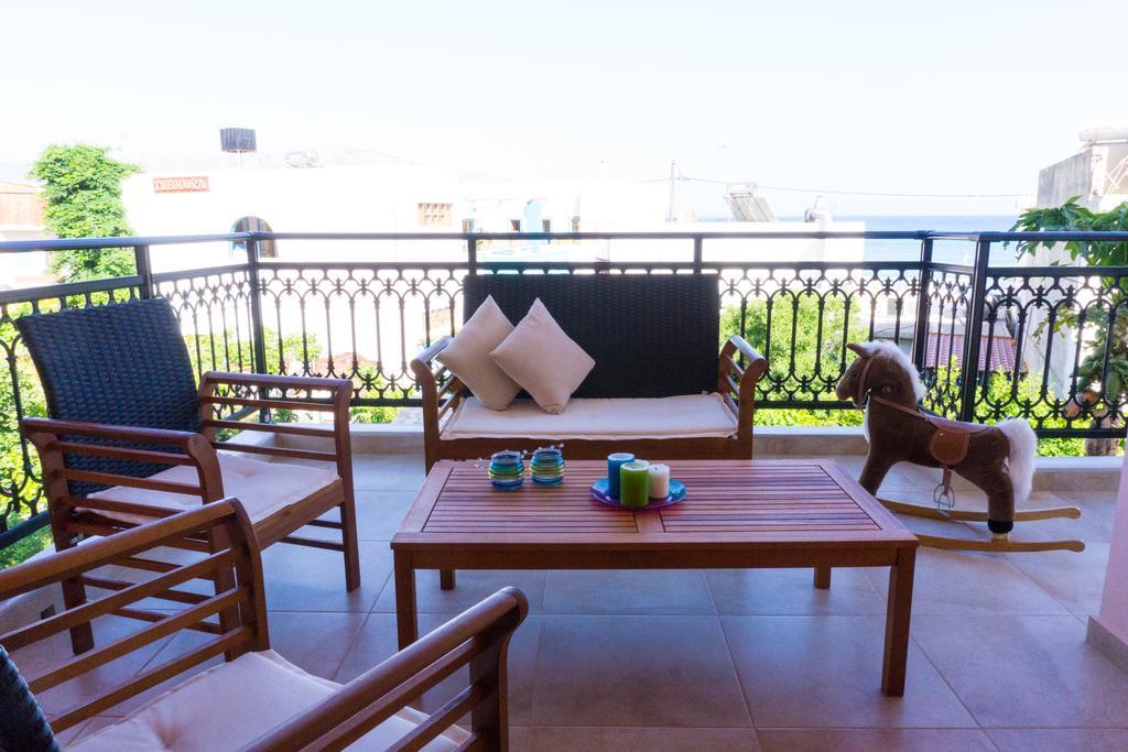 Porfyra'S Island Apartment Makrýgialos Екстериор снимка