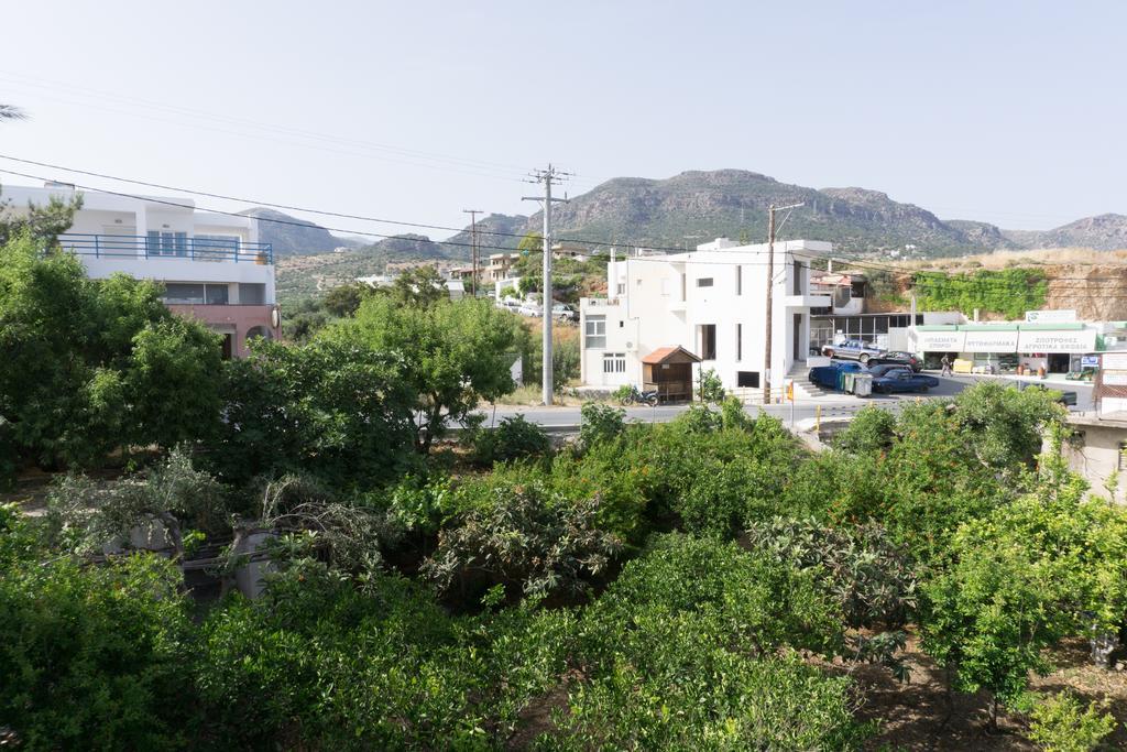 Porfyra'S Island Apartment Makrýgialos Екстериор снимка