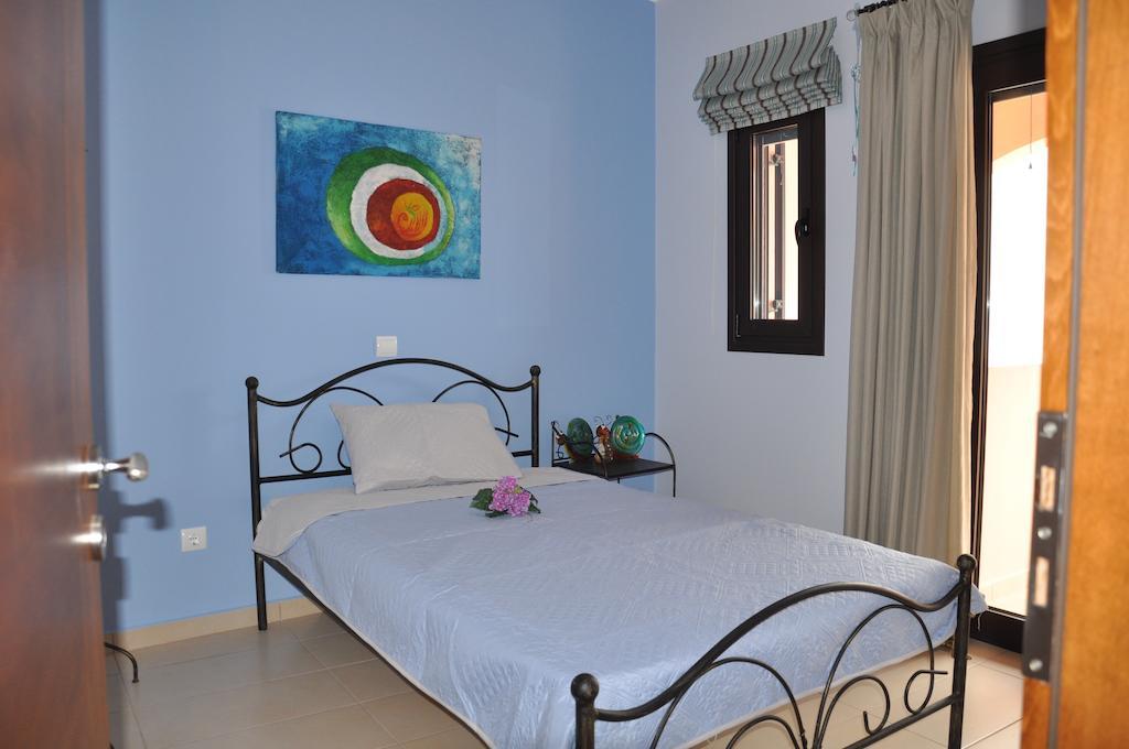 Porfyra'S Island Apartment Makrýgialos Екстериор снимка