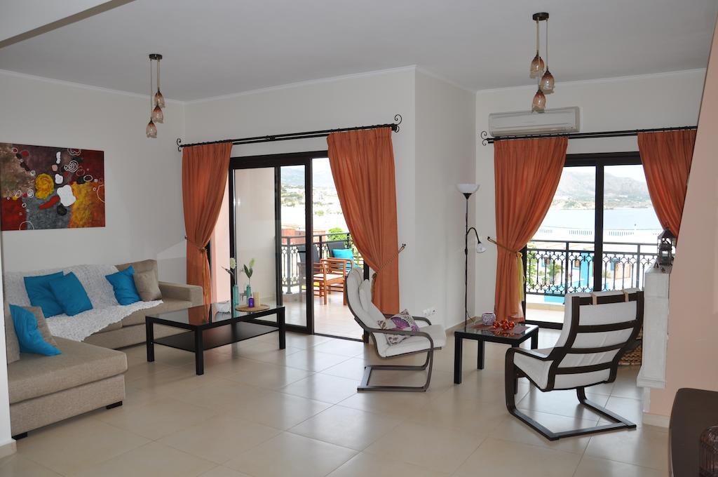 Porfyra'S Island Apartment Makrýgialos Екстериор снимка