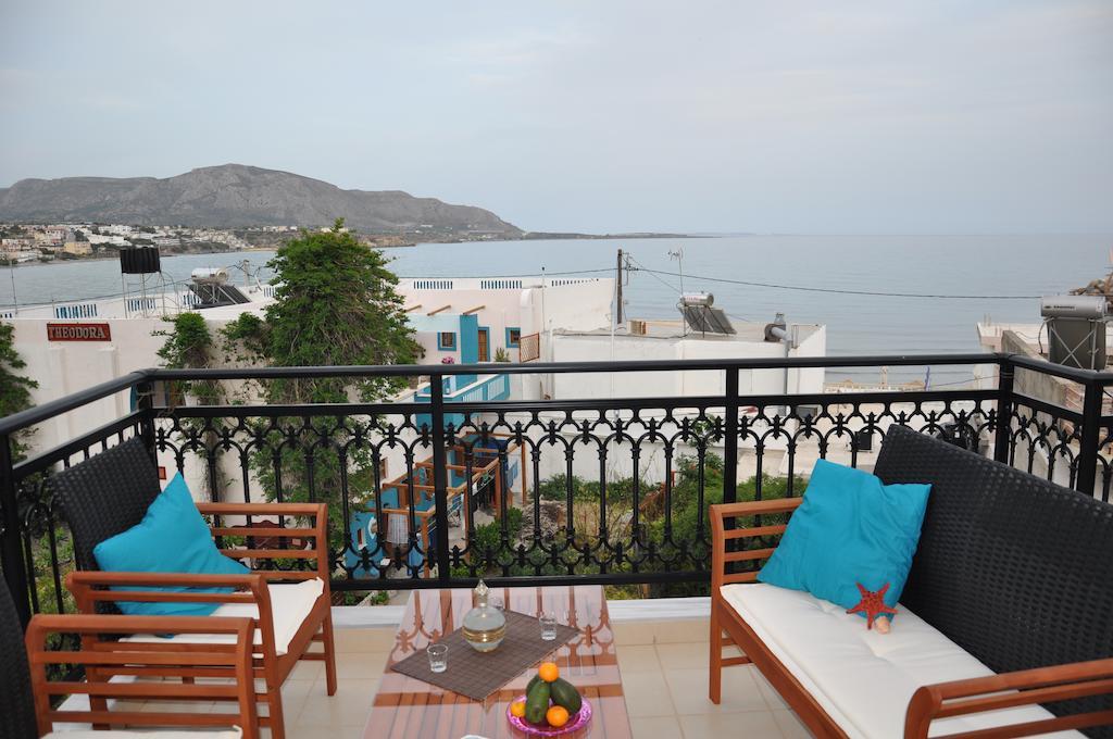 Porfyra'S Island Apartment Makrýgialos Екстериор снимка